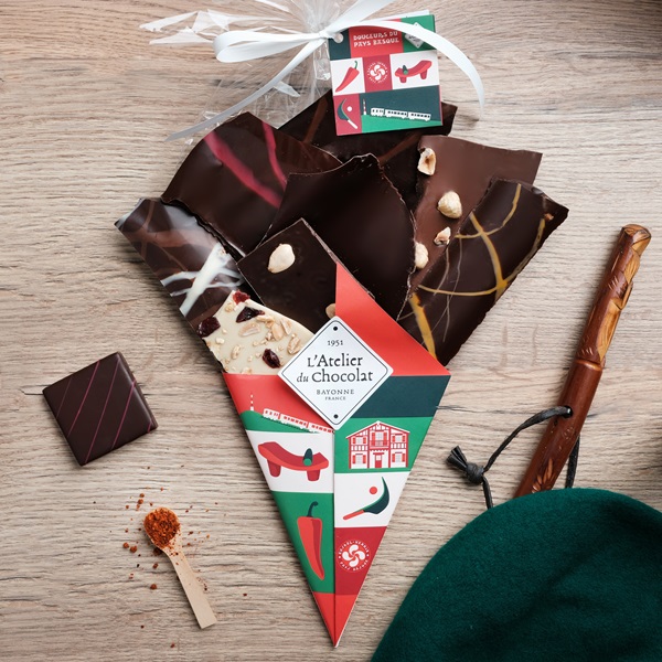 BIENVENUE DANS NOTRE COMPTOIR BASQUE Un voyage gourmand au cœur du Pays Basque.